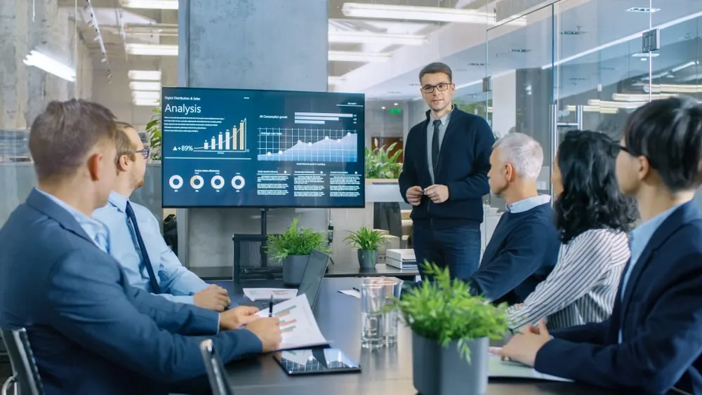 how to start a career in finance